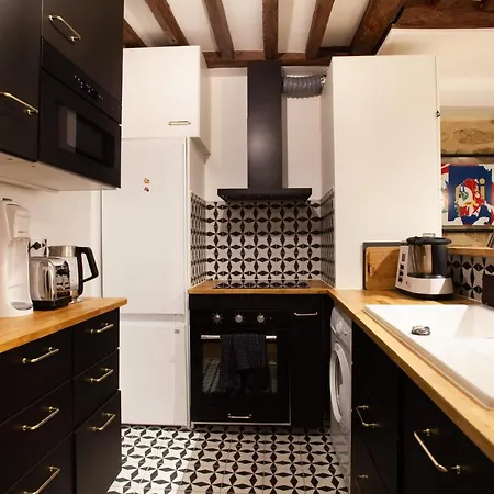 アパート Appt With A Warm Design Close To Trocadero パリ